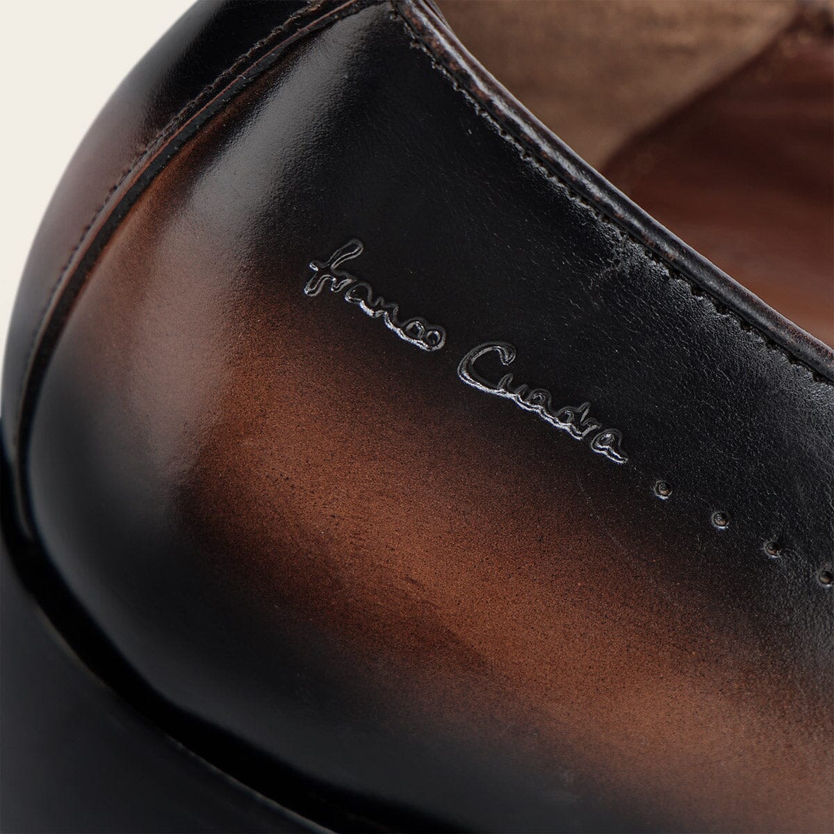 Zapato de vestir derby en piel genuina