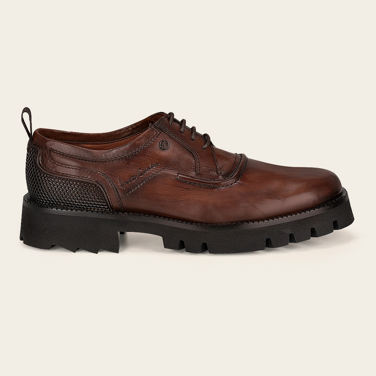 Zapato derby para caballero en piel de bovino con suela XL