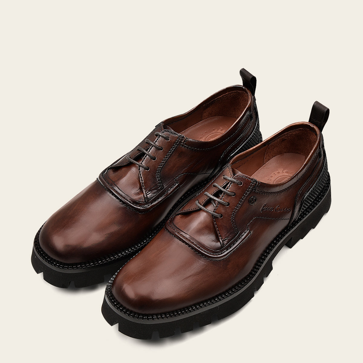 Zapato derby para caballero en piel de bovino con suela XL