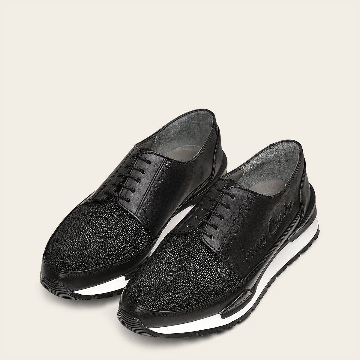 Tenis con piel genuina de mantarraya para caballero