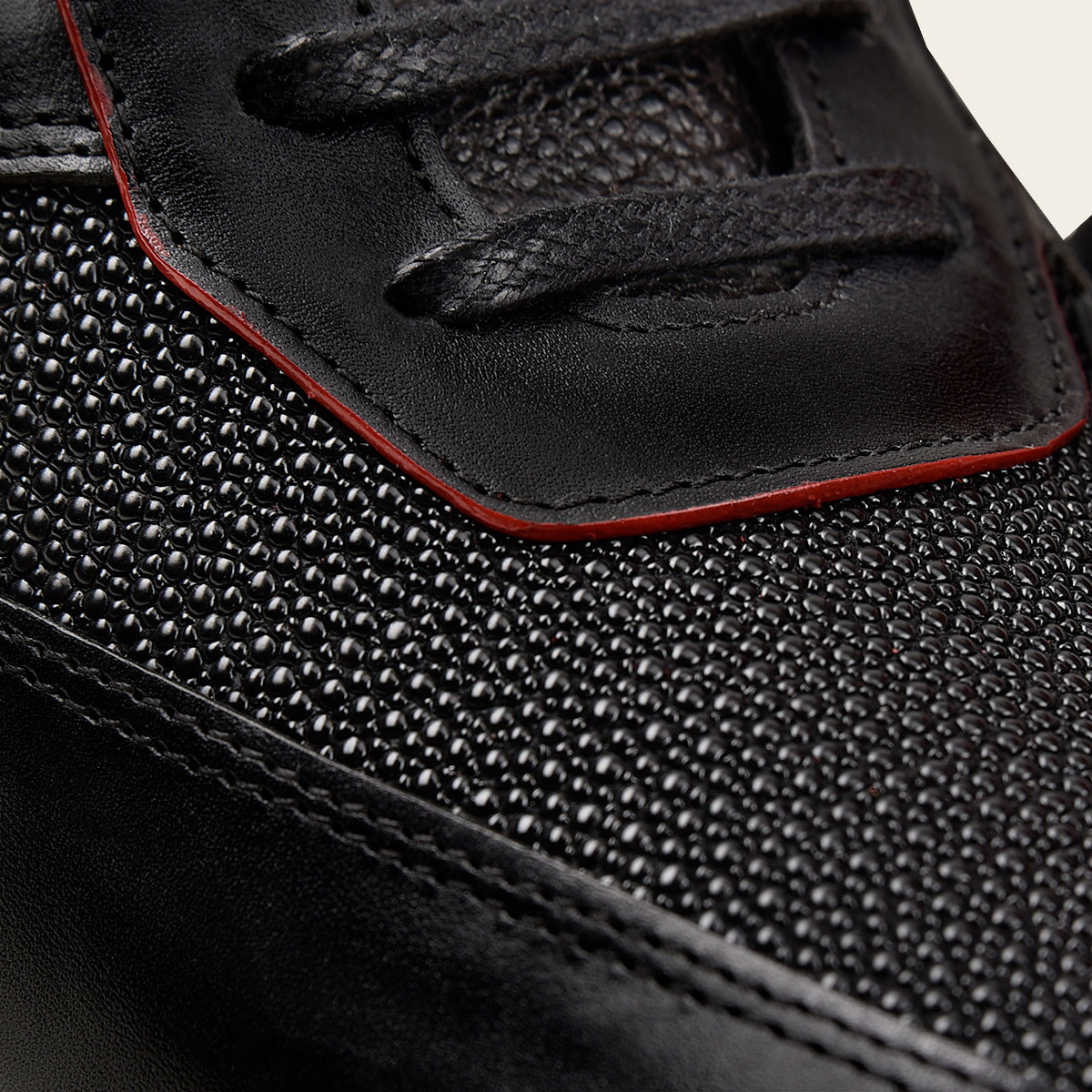 Tenis para caballero en piel genuina de mantarraya
