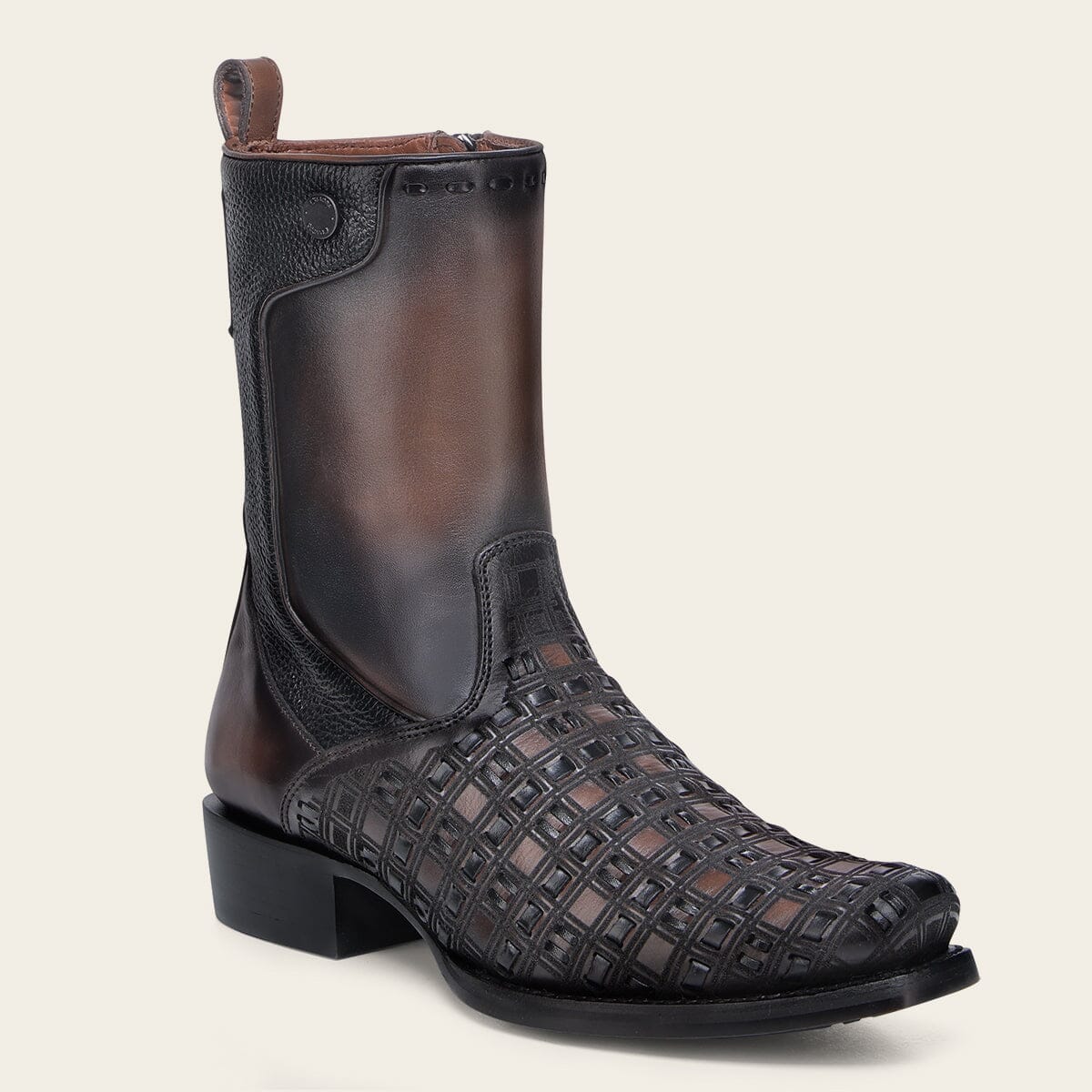 Bota urbana en piel genuina para caballero.
