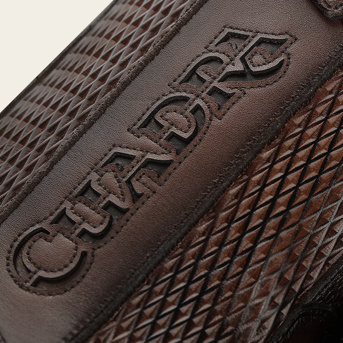 Bota urbana en piel genuina de venado italiano para caballero