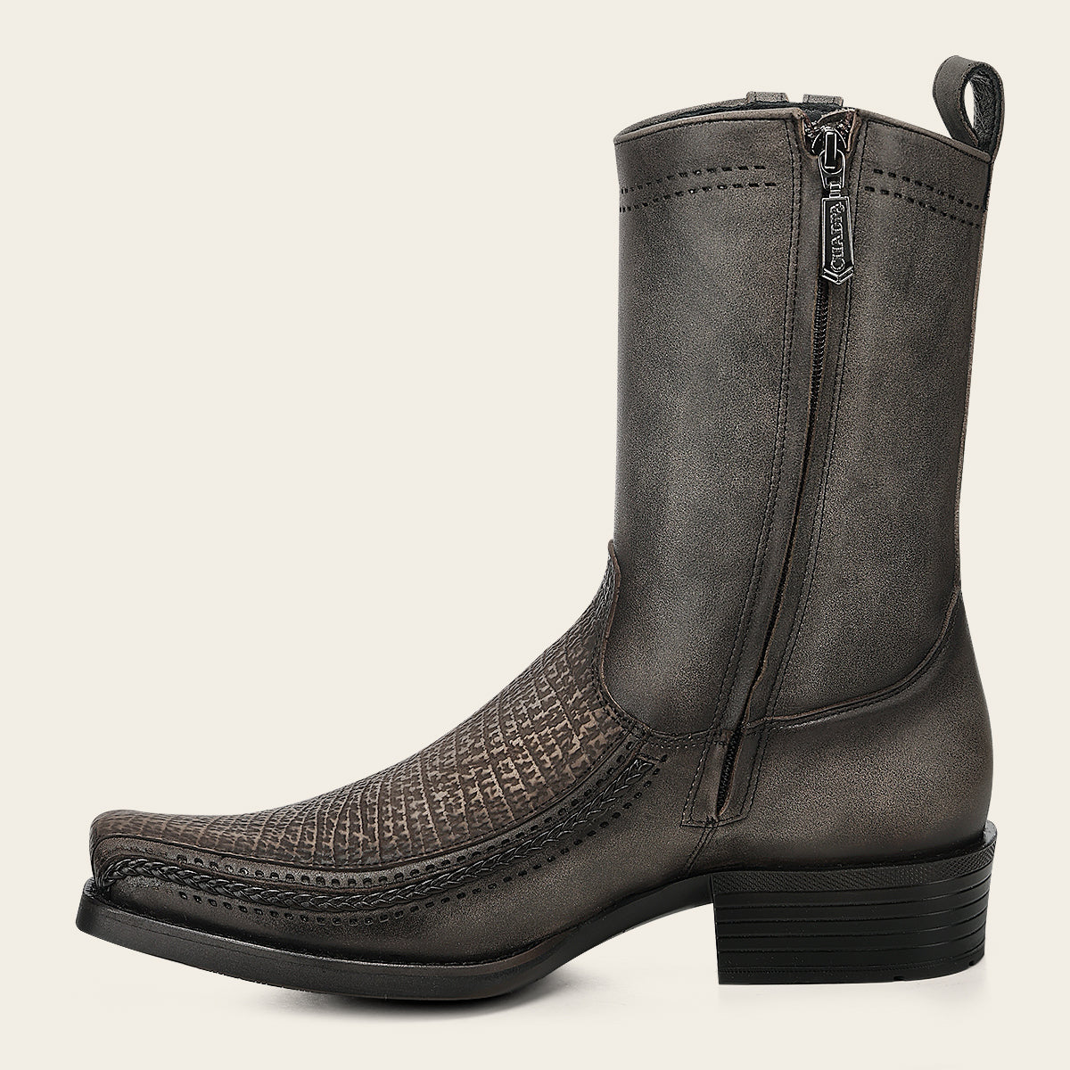 Bota urbana en piel genuina de tiburón para caballero