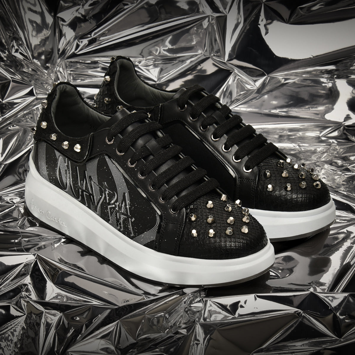 Sneaker para dama en piel genuina de pitón