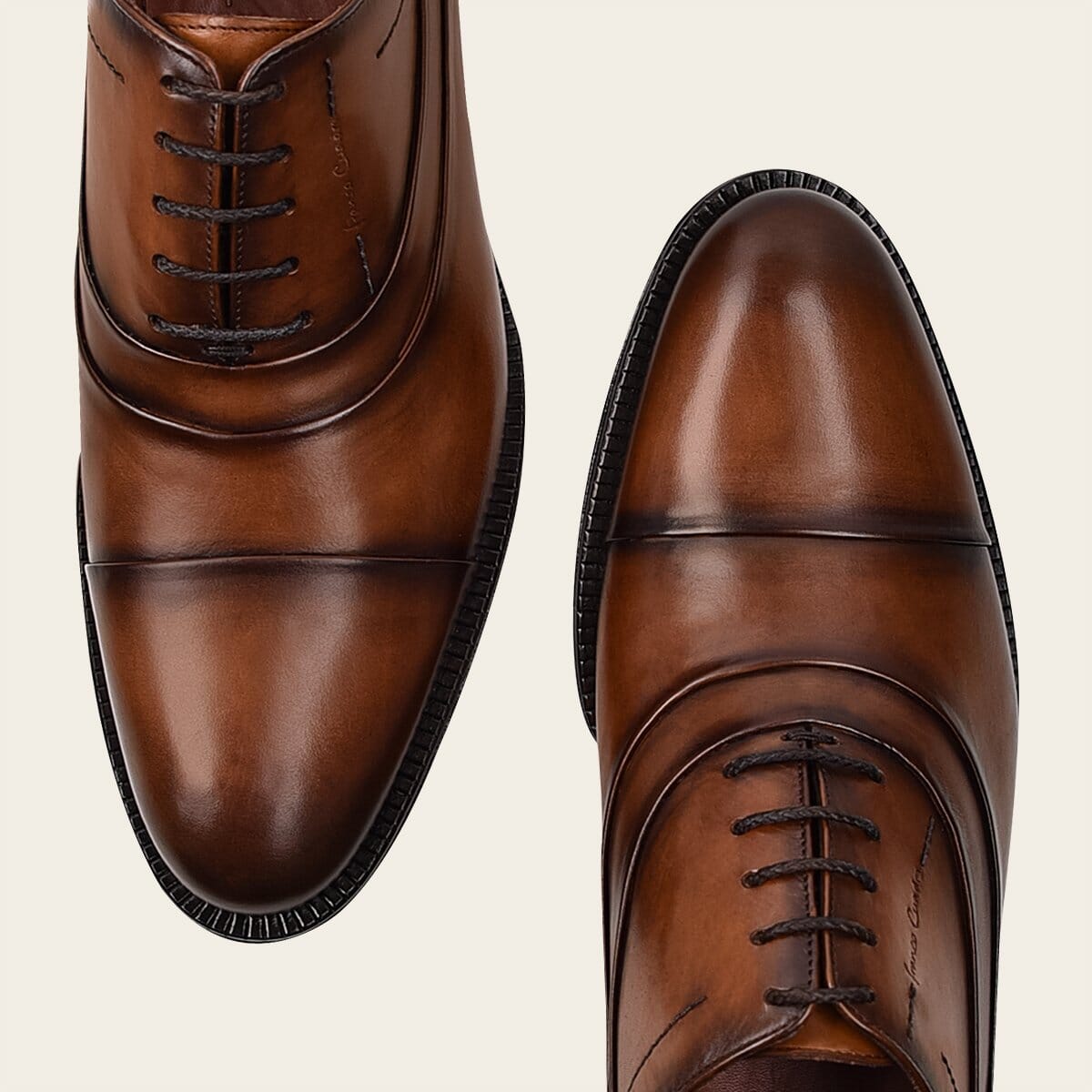 Calzado oxford en piel genuina