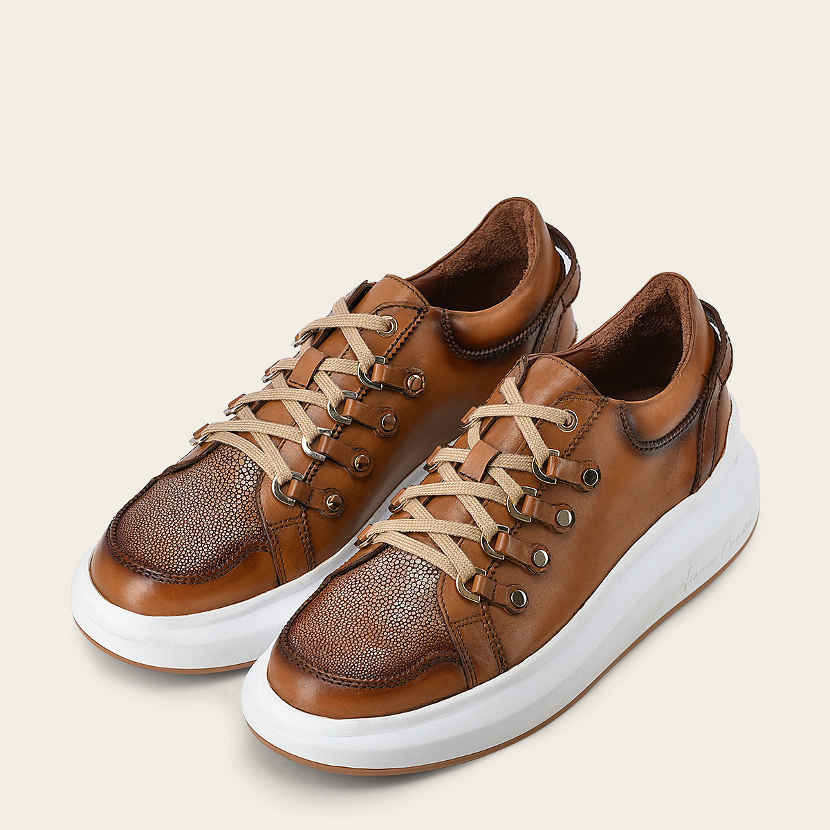 Sneaker para dama en piel genuina de mantarraya pulida