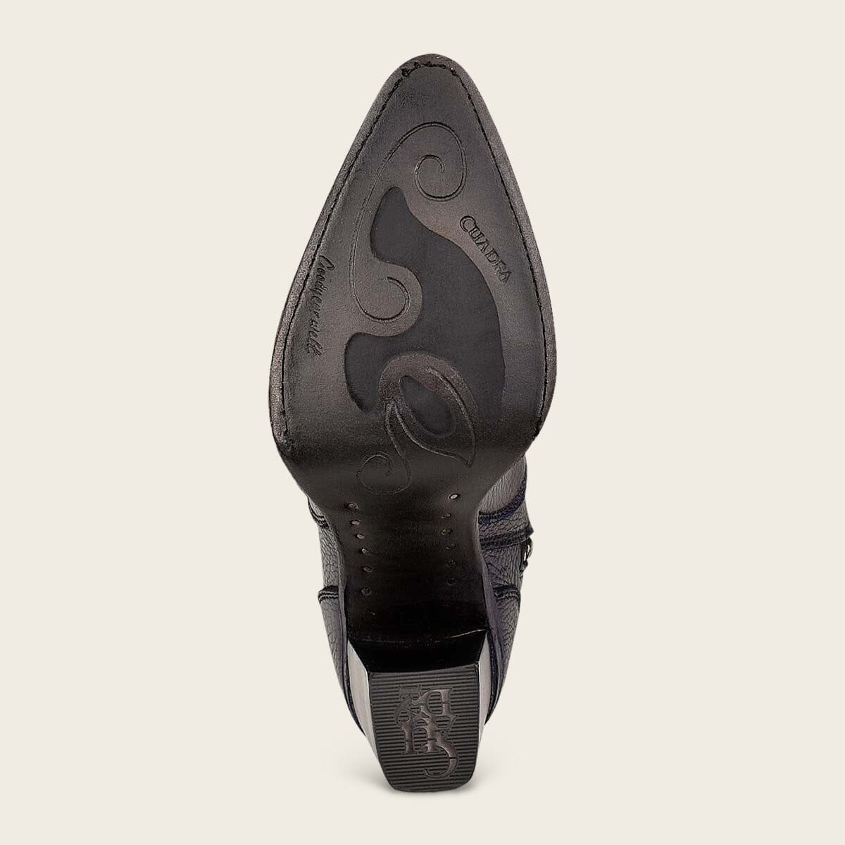 Bota tradicional en piel genuina para dama