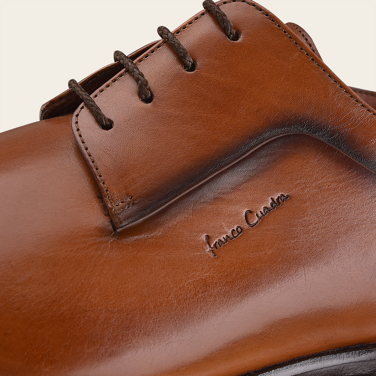 Calzado oxford para caballero en piel de bovino