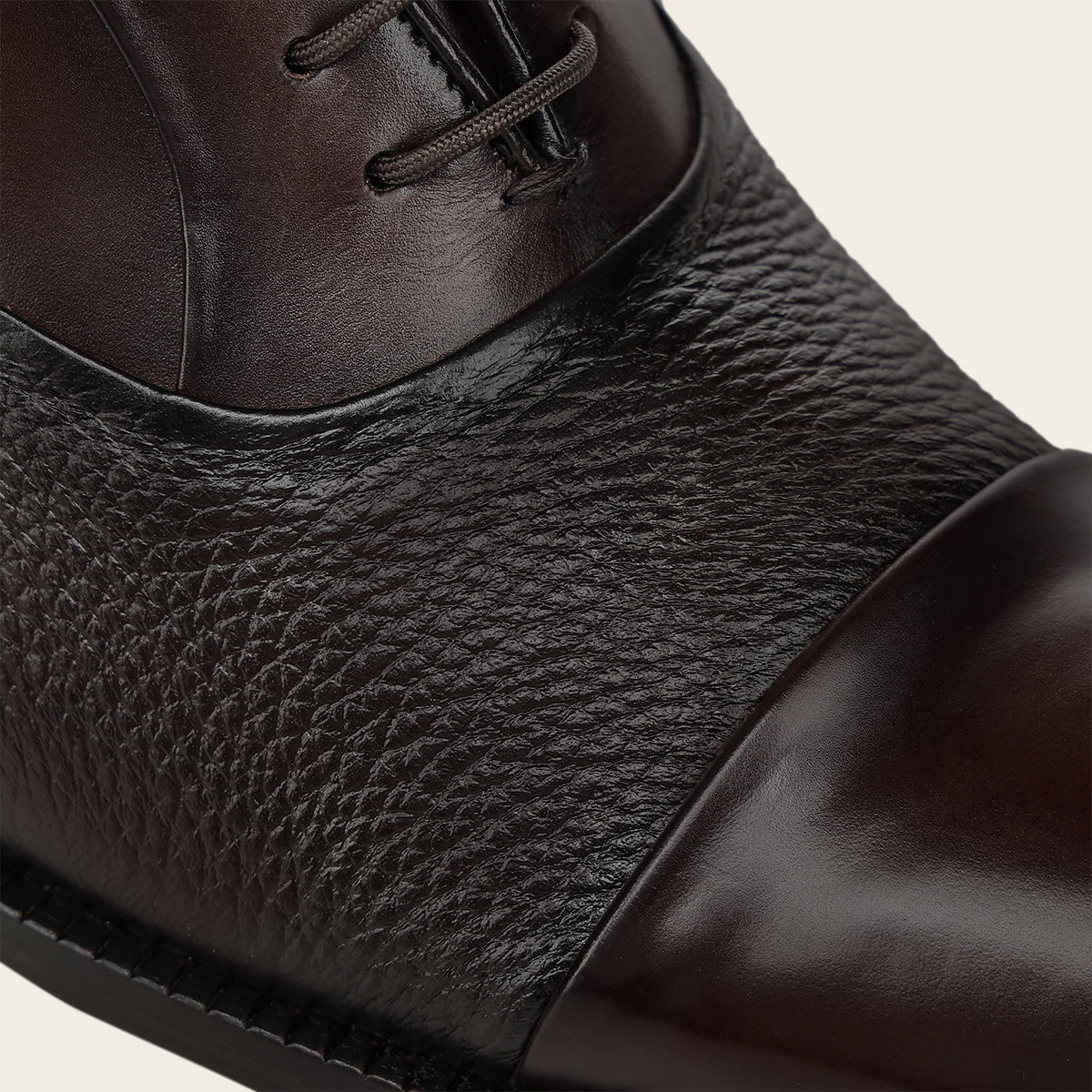 Zapato de vestir tipo Oxford en piel genuina de venado