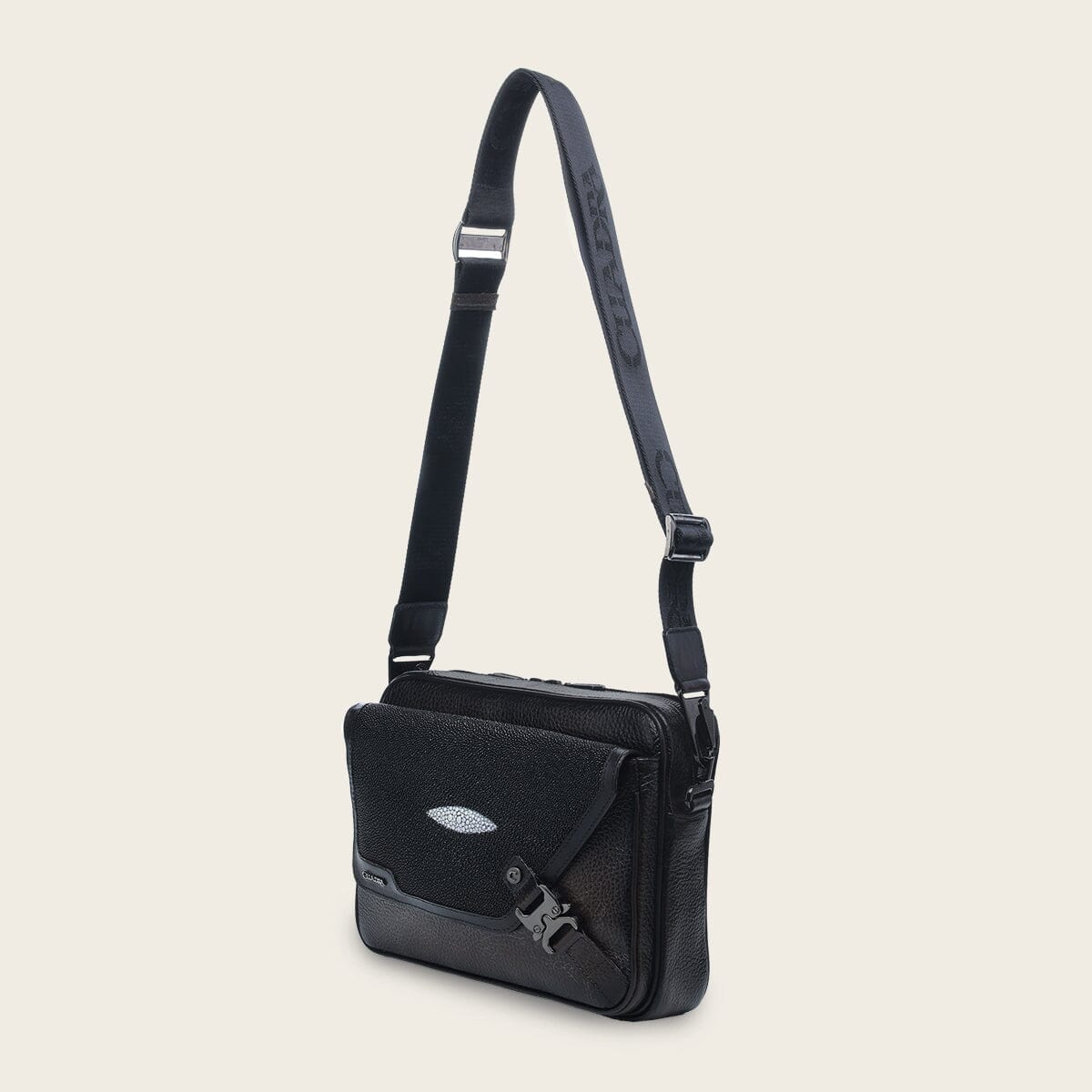 Bandolera para caballero en piel genuina de mantarraya