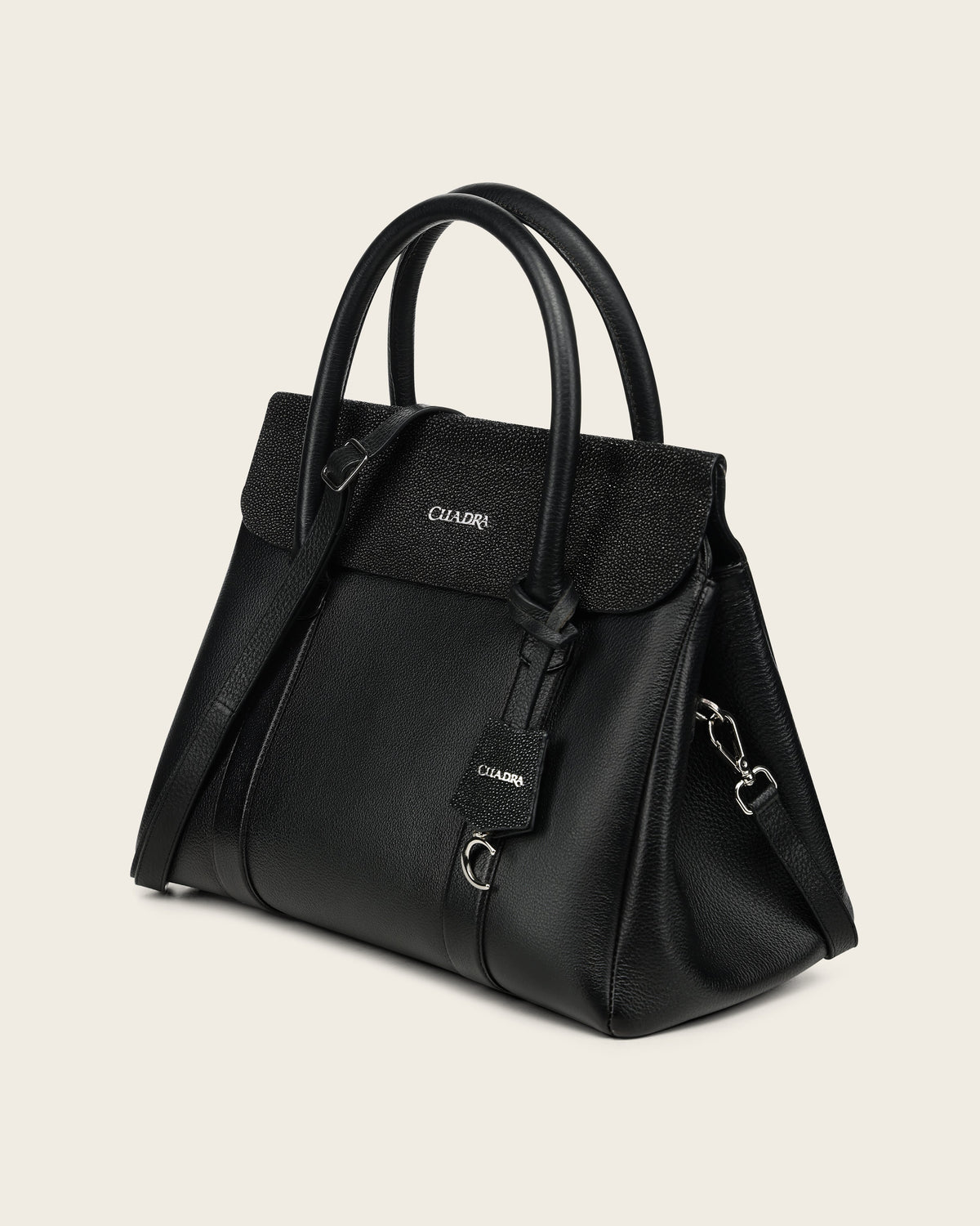Bolso tipo satchel negro para mujer en auténtica piel de mantarraya