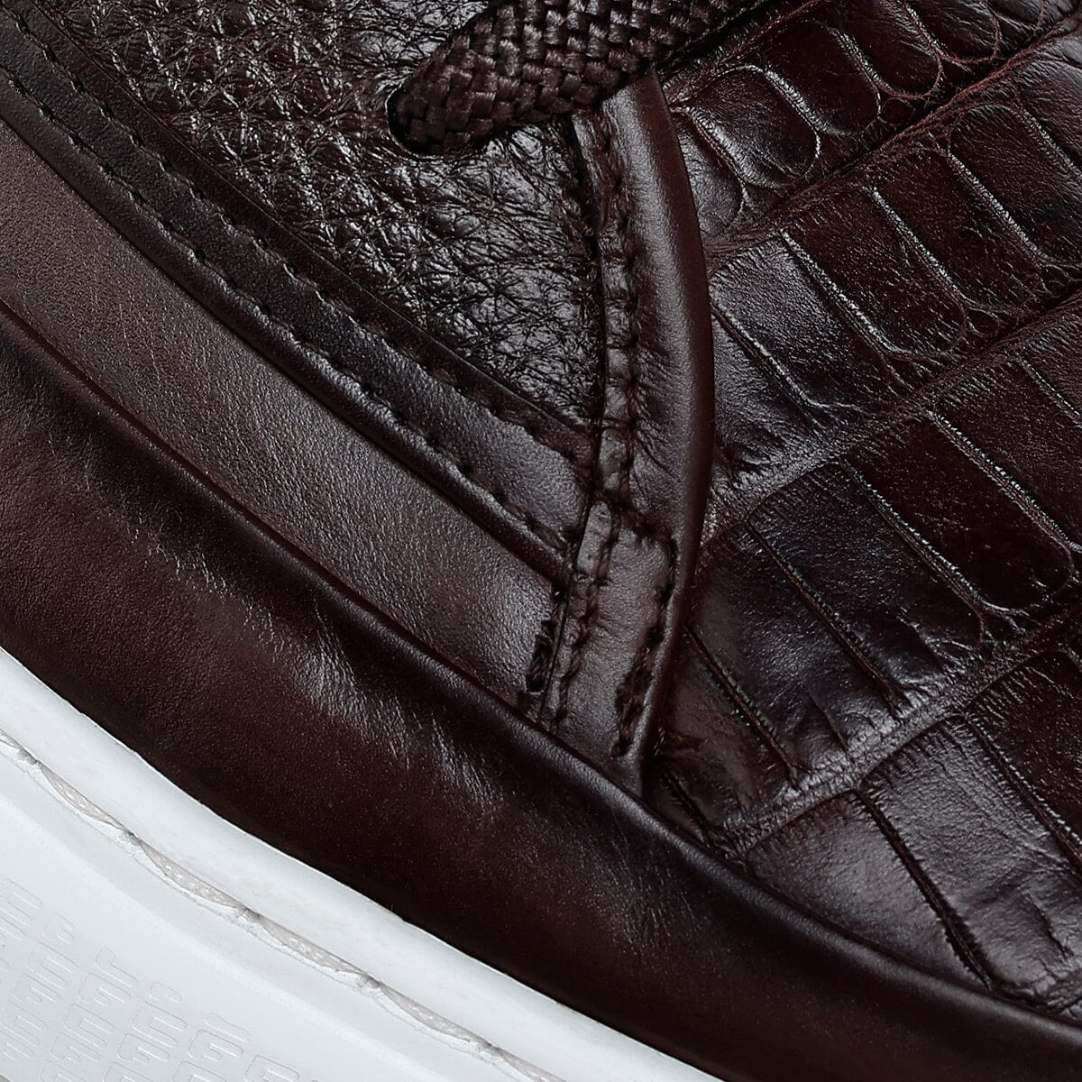 Tenis derby en piel genuina de alligator para caballero