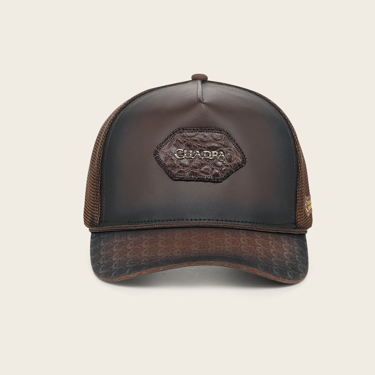 Gorra en piel genuina de fuscus