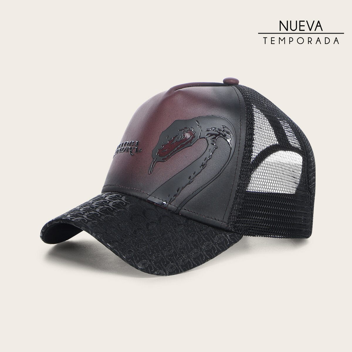 Gorra en piel genuina con diseño de pitón