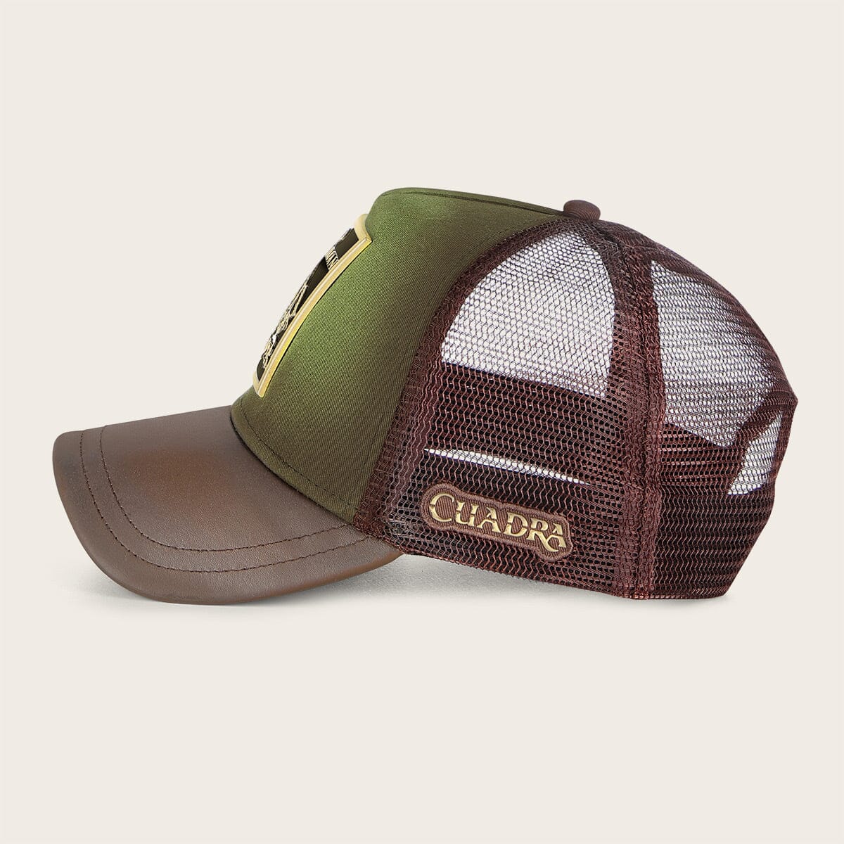 Gorra en piel genuina con diseño de caimán
