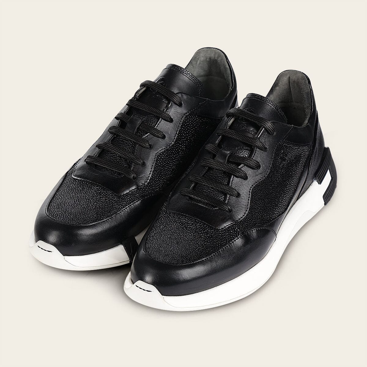 Tenis en piel genuina de mantarraya para caballero