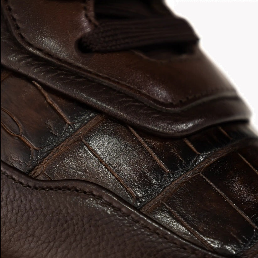 Tenis para caballero en piel genuina de alligator